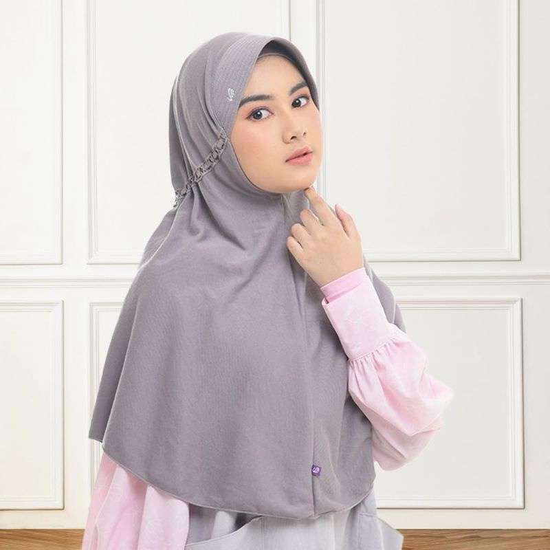 Sinar Fajri Hijab: Menyempurnakan Estetika Harian di Cilacap